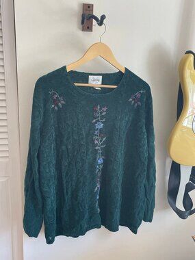 Casual Elements Green Embroidered Flower Sweater
